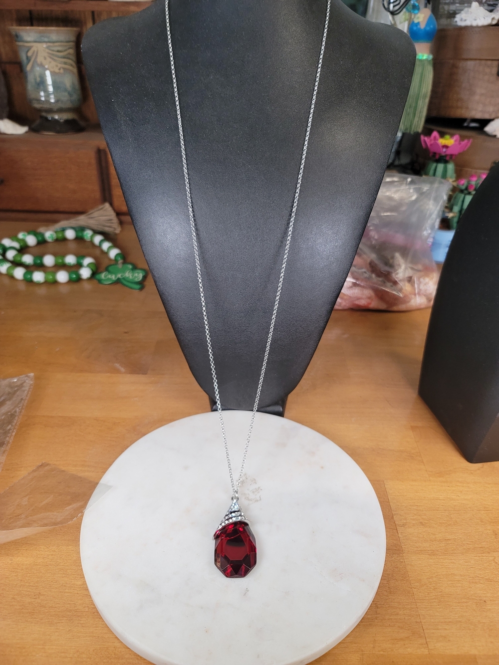 paparazzi Red Faceted Teardrop Pendant Necklace